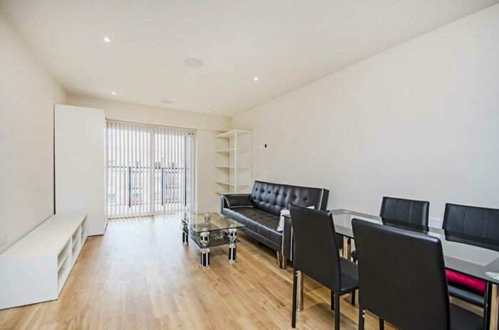 1 Bedroom Flat To Rent In Beaufort Square, Colindale, London, NW9