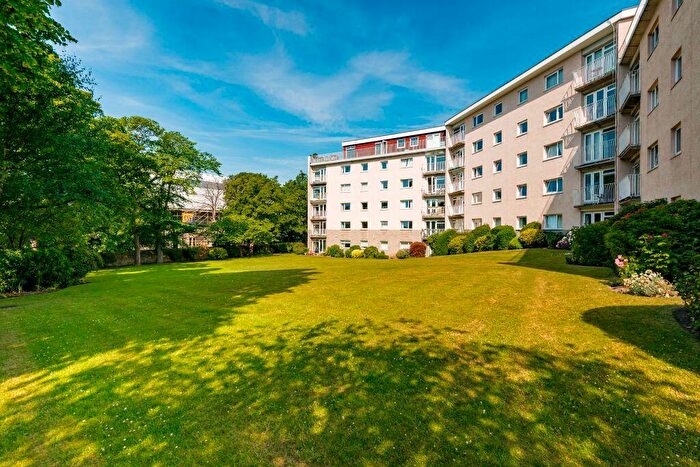 2 Bedroom Flat For Sale In Abbotsford Court, Edinburgh, EH10
