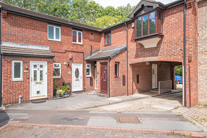 2 Bedroom Flat For Sale In Broadoak, Wardley, Felling, Gateshead, NE10