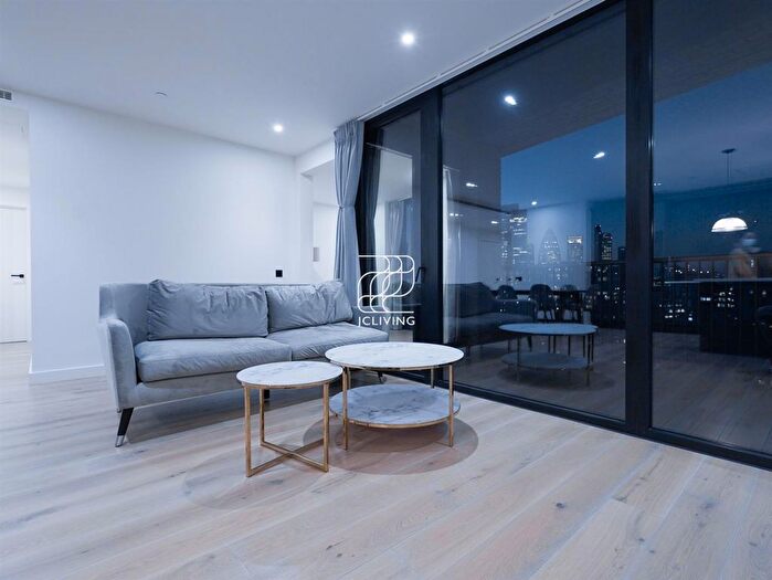 3 Bedroom Flat To Rent In Emery Way, London, E1W