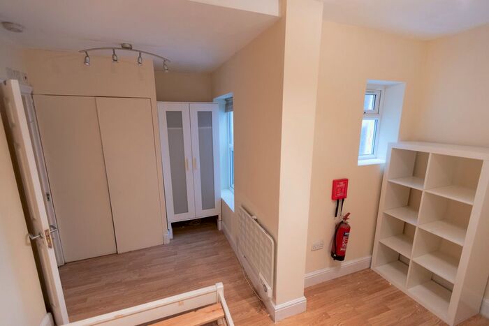 Studio To Rent In Portnall Road, Maida Vale, W9