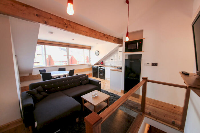 1 Bedroom Apartment To Rent In Queens Road, Hyde Park, LS6