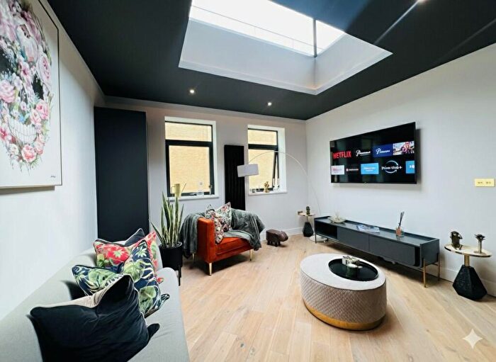 1 Bedroom Flat For Sale In Tanners House, Stratford, London, E15