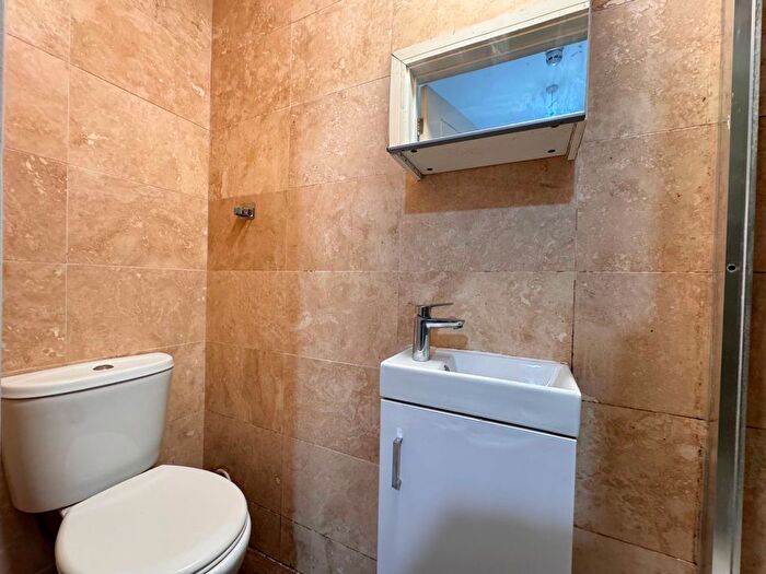 6 Bedroom Terraced House To Rent In Bellclose Road, West Drayton, UB7