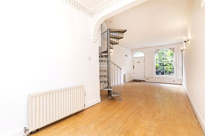 2 Bedroom Terraced House To Rent In Malvern Terrace, London, N1