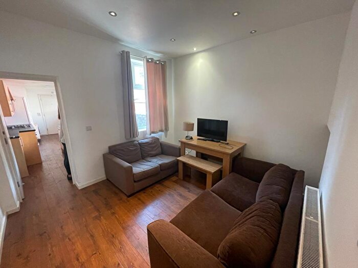 5 Bedroom Terraced House To Rent In Dawlish Road, Selly Oak, Birmingham, B29