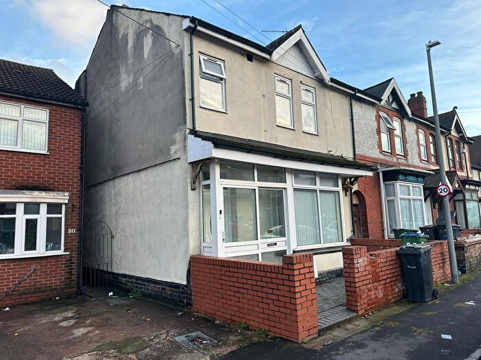 5 Bedroom End Of Terrace House To Rent In Mckean Road, Oldbury, B69