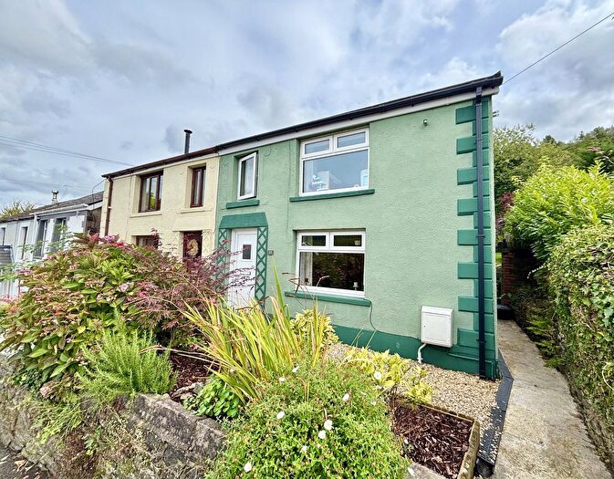 3 Bedroom Semi-detached House For Sale In Alltwen Hill, Pontardawe, Swansea., SA8