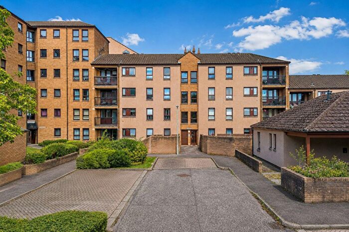 2 Bedroom Flat For Sale In Flat G, Mary Slessor Square, Dundee., DD4