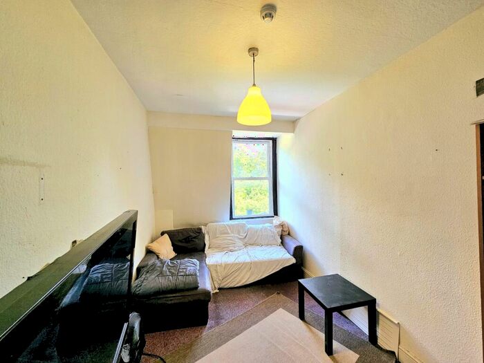 1 Bedroom Apartment To Rent In Archway Road, Highgate, N6