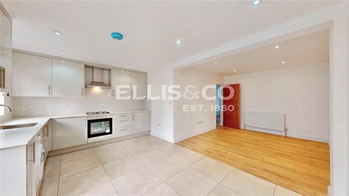 4 Bedroom End Terrace House To Rent In Willow Tree Lane, Hayes, UB4