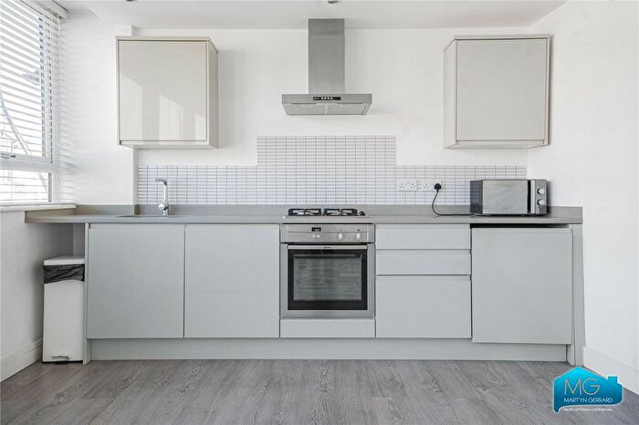 1 Bedroom Flat To Rent In High Street, High Barnet, London, EN5