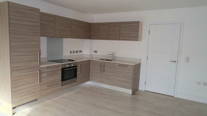 2 Bedroom Apartment To Rent In Jacks Farm Way, Highams Park, E4