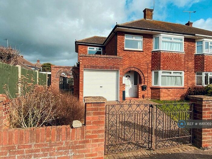 4 Bedroom Semi-Detached House To Rent In Baden Powell Drive, Colchester, CO3