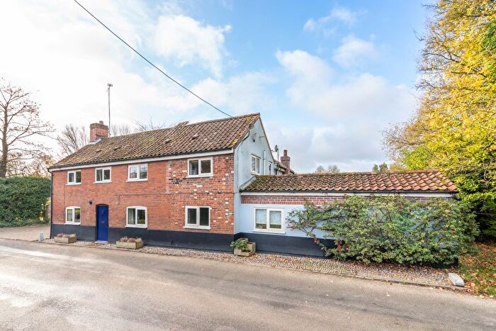 5 Bedroom Cottage For Sale In The Street, Swannington, Norwich, NR9