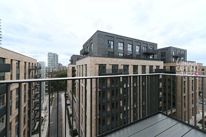 1 Bedroom Apartment To Rent In Scarlet Court, Damsel Grove, London, N4