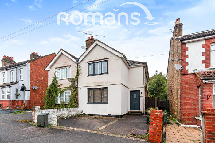 3 Bedroom Semi Detached House To Rent In Holly Road, Aldershot, Hampshire, GU12