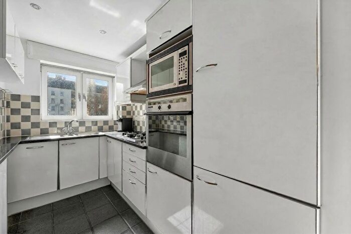 2 Bedroom Flat To Rent In Providence Square, Shad Thames, SE1