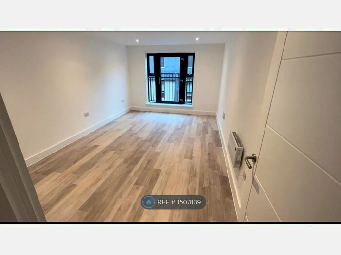 1 Bedroom Flat To Rent In Digbeth Square, Birmingham, B12