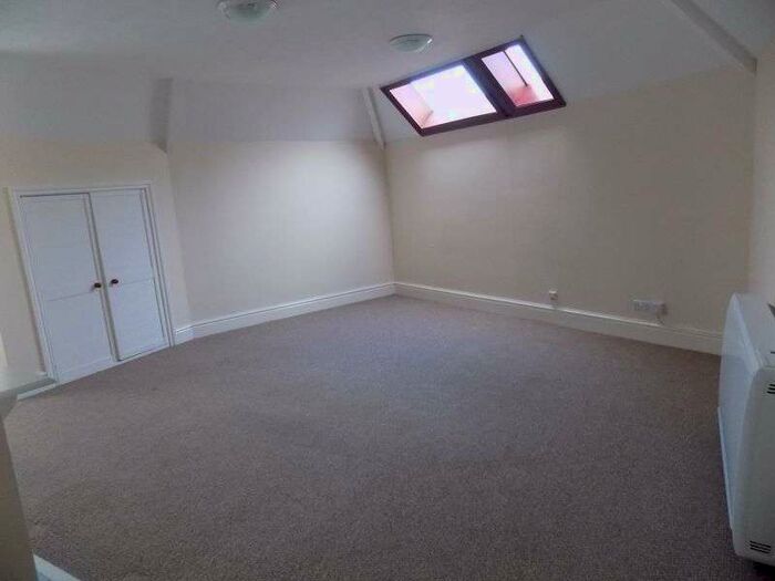 3 Bedroom Property To Rent In Duke Street, St Austell, PL25