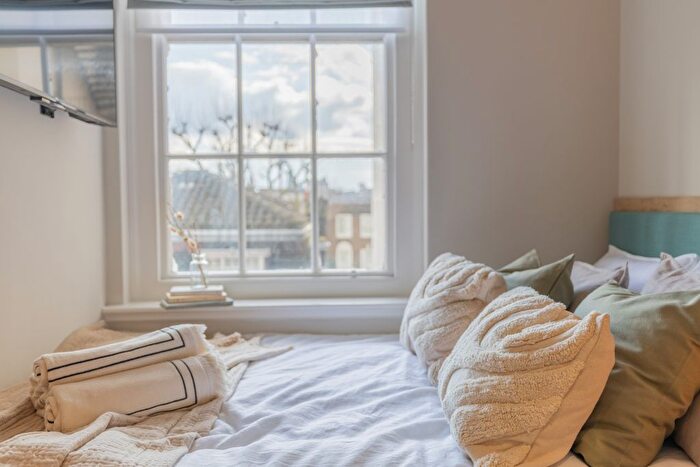 Studio To Rent In Draycott Avenue, London, SW3