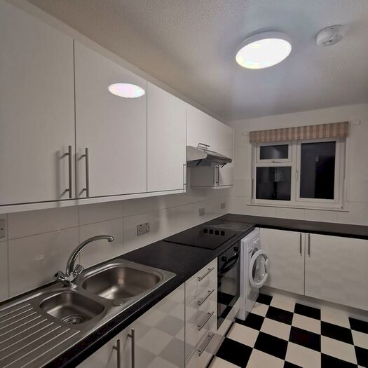 1 Bedroom Maisonette To Rent In Beeton Close, Pinner, HA5