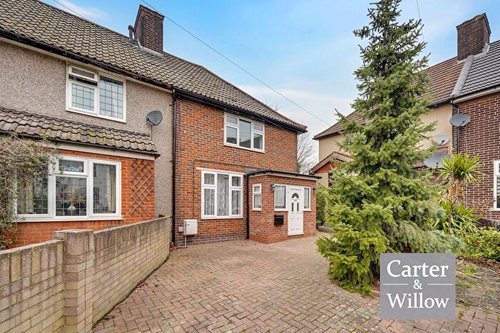 3 Bedroom End Of Terrace House For Sale In Goresbrook Road, Dagenham, RM9