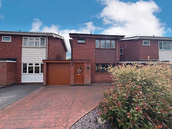 3 Bedroom Link Detached House For Sale In Bayston Avenue, Bradmore, Wolverhampton, WV3