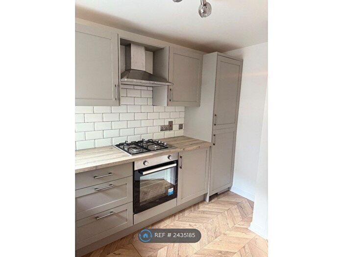 2 Bedroom Flat To Rent In Ferguslie Walk, Paisley, PA1