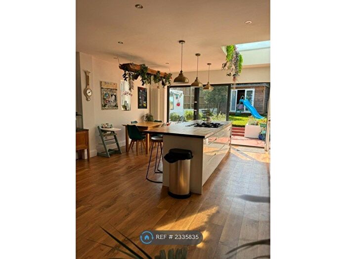 3 Bedroom Detached House To Rent In Mayfield Avenue, Poole, BH14