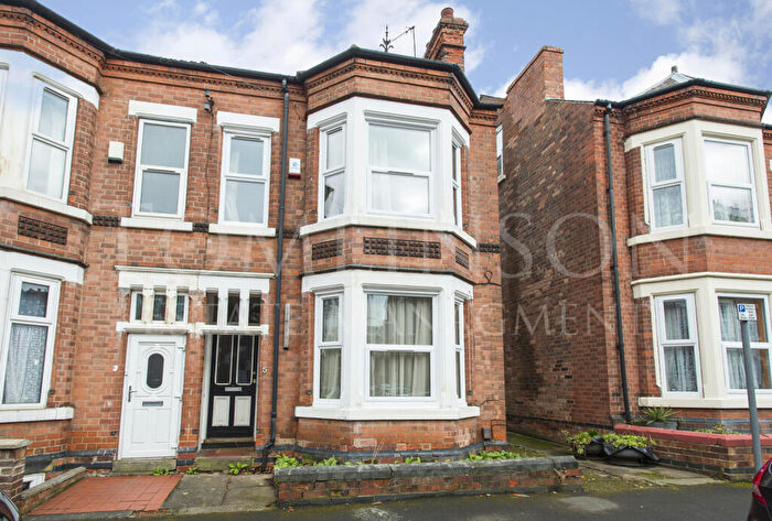 5 Bedroom Semi-Detached House To Rent In Willoughby Avenue, Lenton, Nottingham, NG7