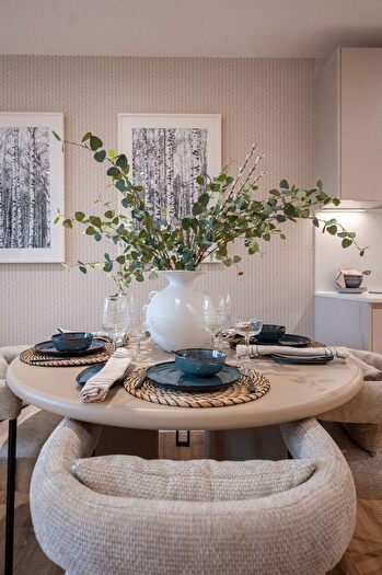 3 Bedroom Flat For Sale In Northwick Parkside, Harrow, HA1