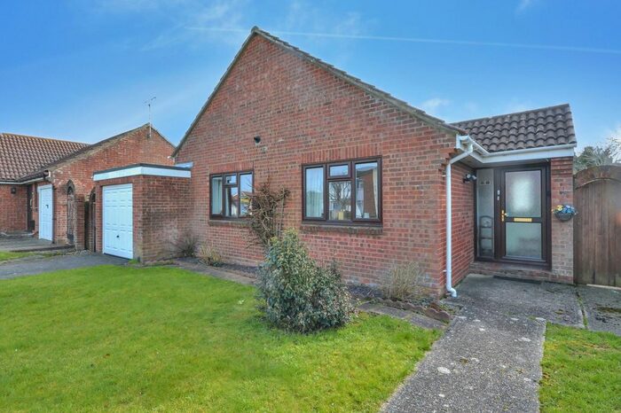 3 Bedroom Detached Bungalow For Sale In Copperfields, Lydd, TN29