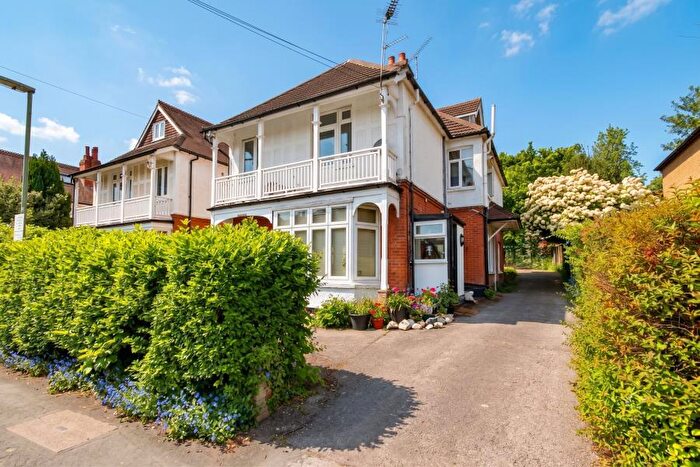1 Bedroom Flat To Rent In Woking, Surrey, GU22