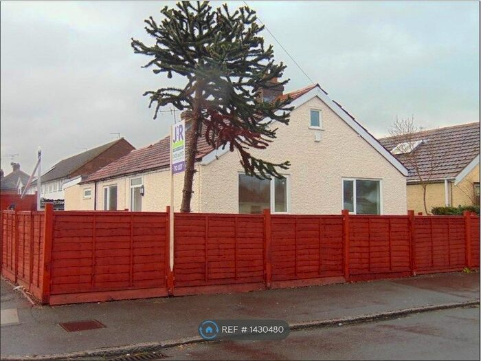 4 Bedroom Bungalow To Rent In Bower Way, Slough, SL1