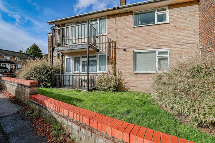 2 Bedroom Apartment To Rent In Hilldown Road, Hemel Hempstead, HP1