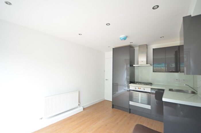 4 Bedroom Maisonette To Rent In Keddleston Walk, London, E2
