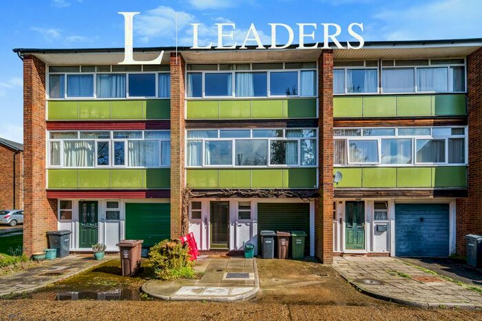 3 Bedroom Town House To Rent In Abbots Park, St.Albans, AL1