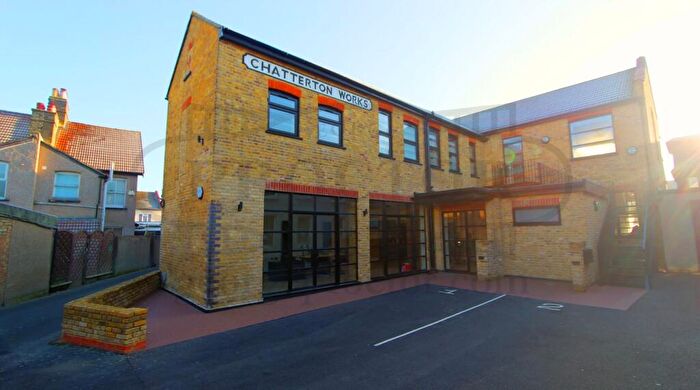 2 Bedroom Apartment To Rent In Chantry Lane, Bromley, BR2