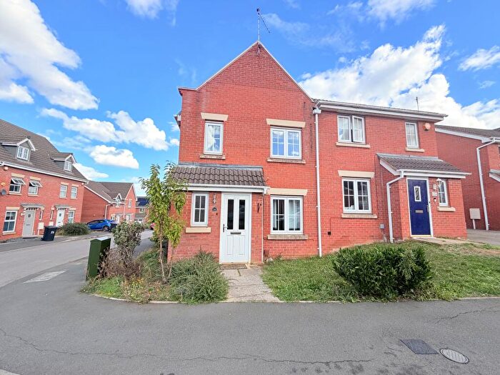 3 Bedroom Semi Detached House To Rent In Wilkie Road, Wellingborough, NN8