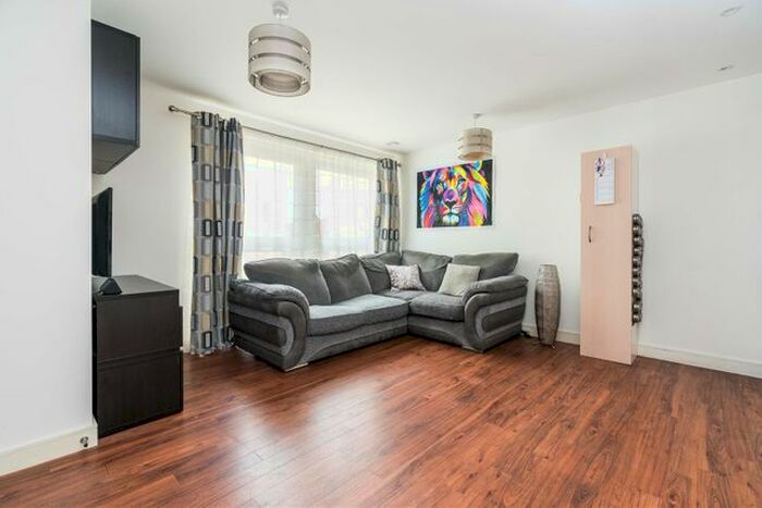 2 Bedroom Flat For Sale In Greenland Place, Surrey Quays, London, SE8