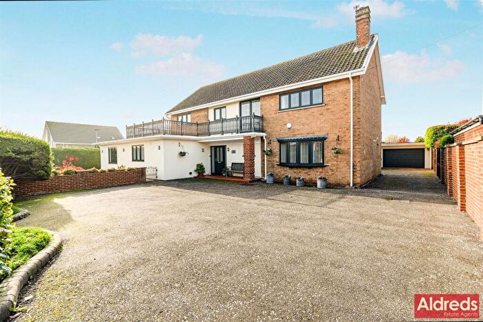 5 Bedroom Detached House For Sale In Bately Avenue, Gorleston, NR31