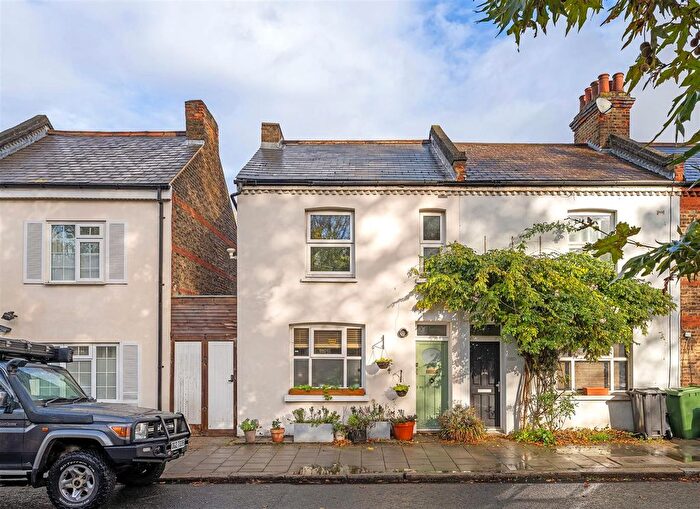 2 Bedroom End Terrace House To Rent In Robson Road, West Norwood, London, SE27