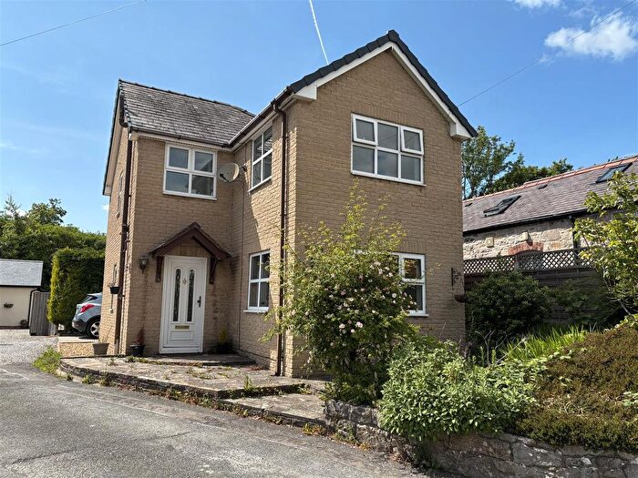 3 Bedroom Detached House To Rent In South Street, Caerwys, CH7