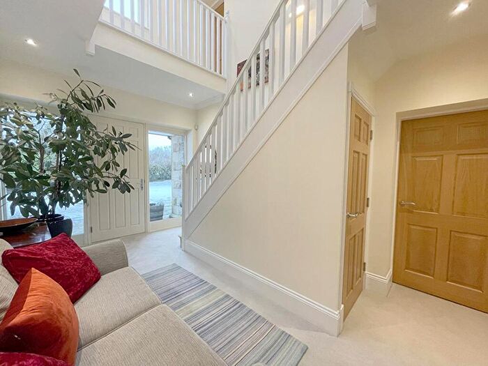 6 Bedroom Detached House To Rent In Harrogate Road, North Rigton, LS17