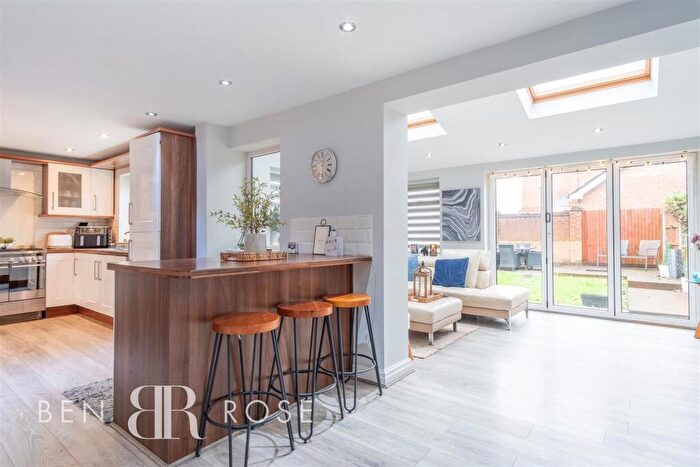 6 Bedroom Detached House For Sale In Birkdale Close, Euxton, Chorley, PR7