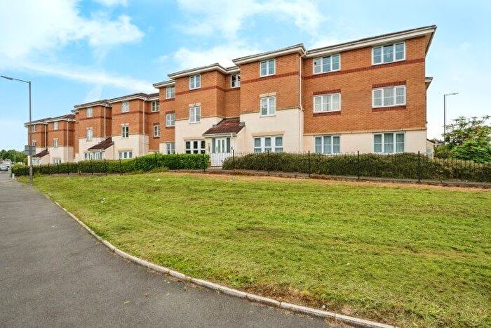 2 Bedroom Flat To Rent In Waring Avenue, St. Helens, WA9