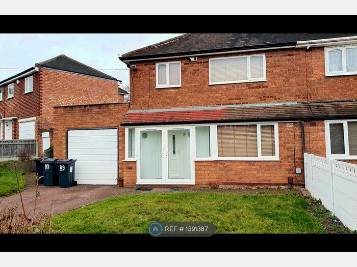 3 Bedroom Semi-Detached House To Rent In Oscot School Lane, Birmingham, B44