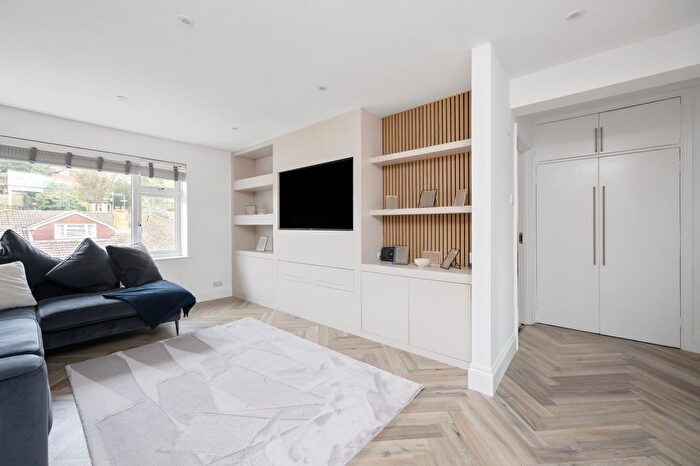 3 Bedroom Flat To Rent In Loyal Parade, Brighton, BN1