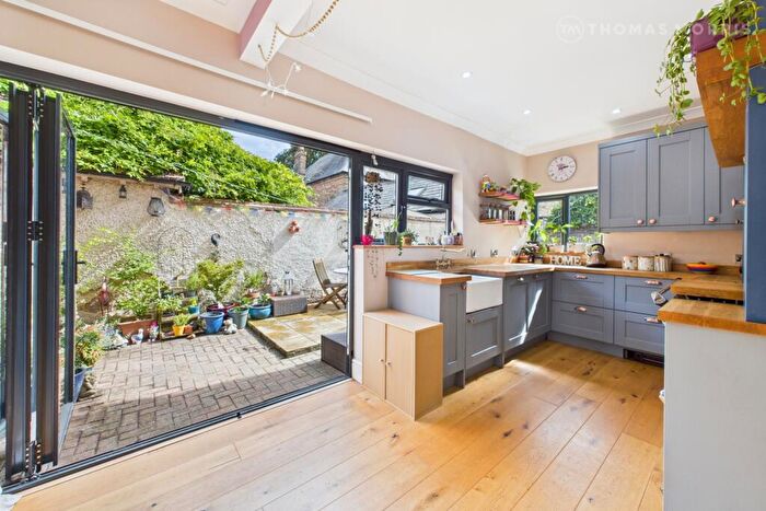 3 Bedroom Semi-Detached House For Sale In Rycroft Avenue, St. Neots, Cambridgeshire, PE19